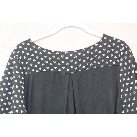 Janet Chung 3/4 Roll Tab Sleeve Blouse-Size 1XL - Picture 11 of 11